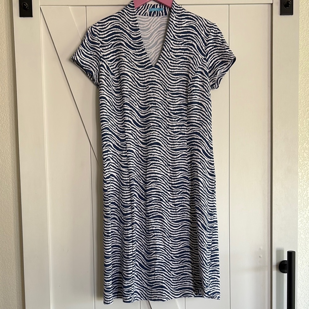 J. McLaughlin Navy Catalina Cloth Ivana Radio Waves Stripes Stretch Dress.